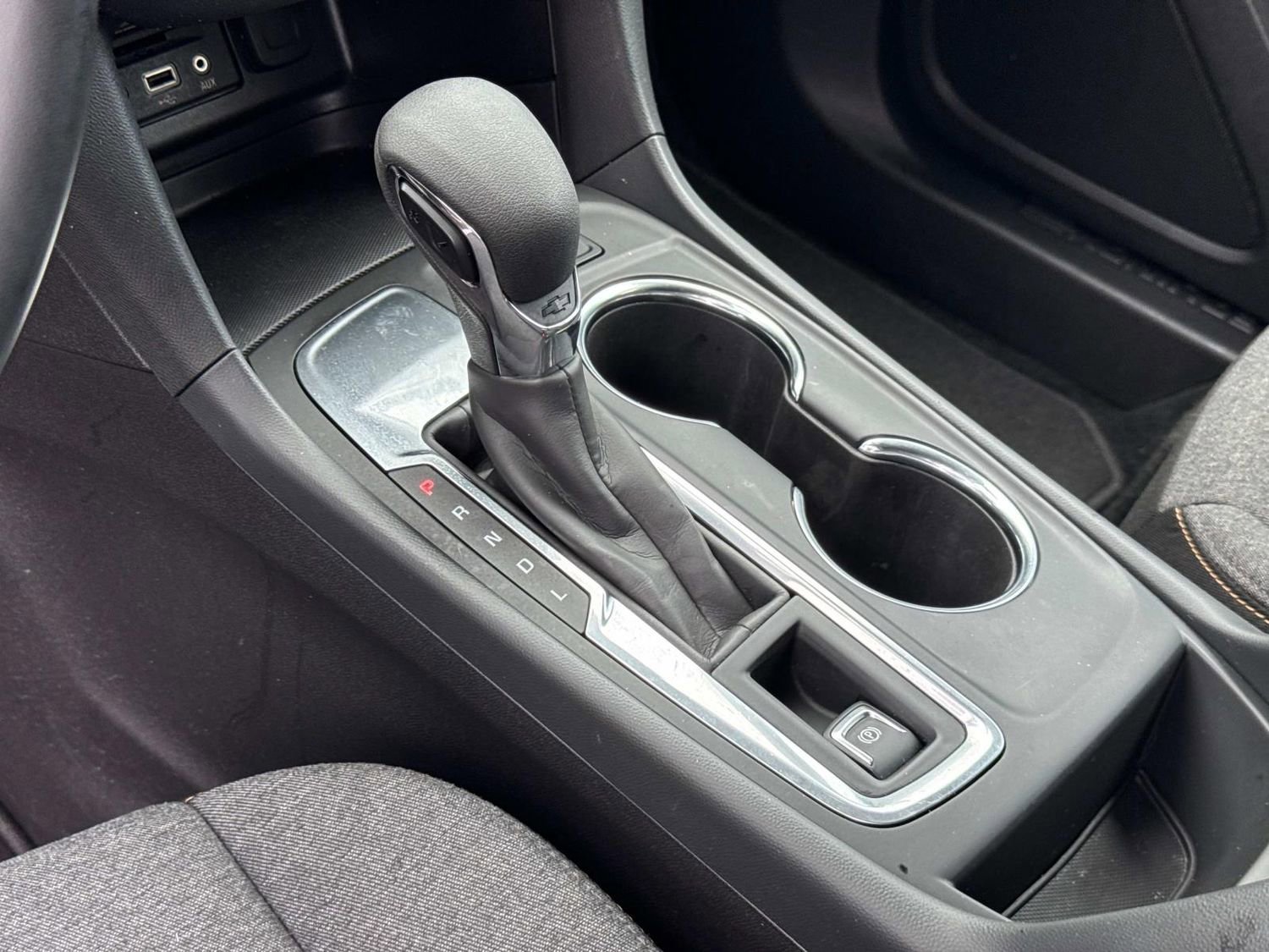 Used 2024 Chevrolet Equinox LT FWD image 32