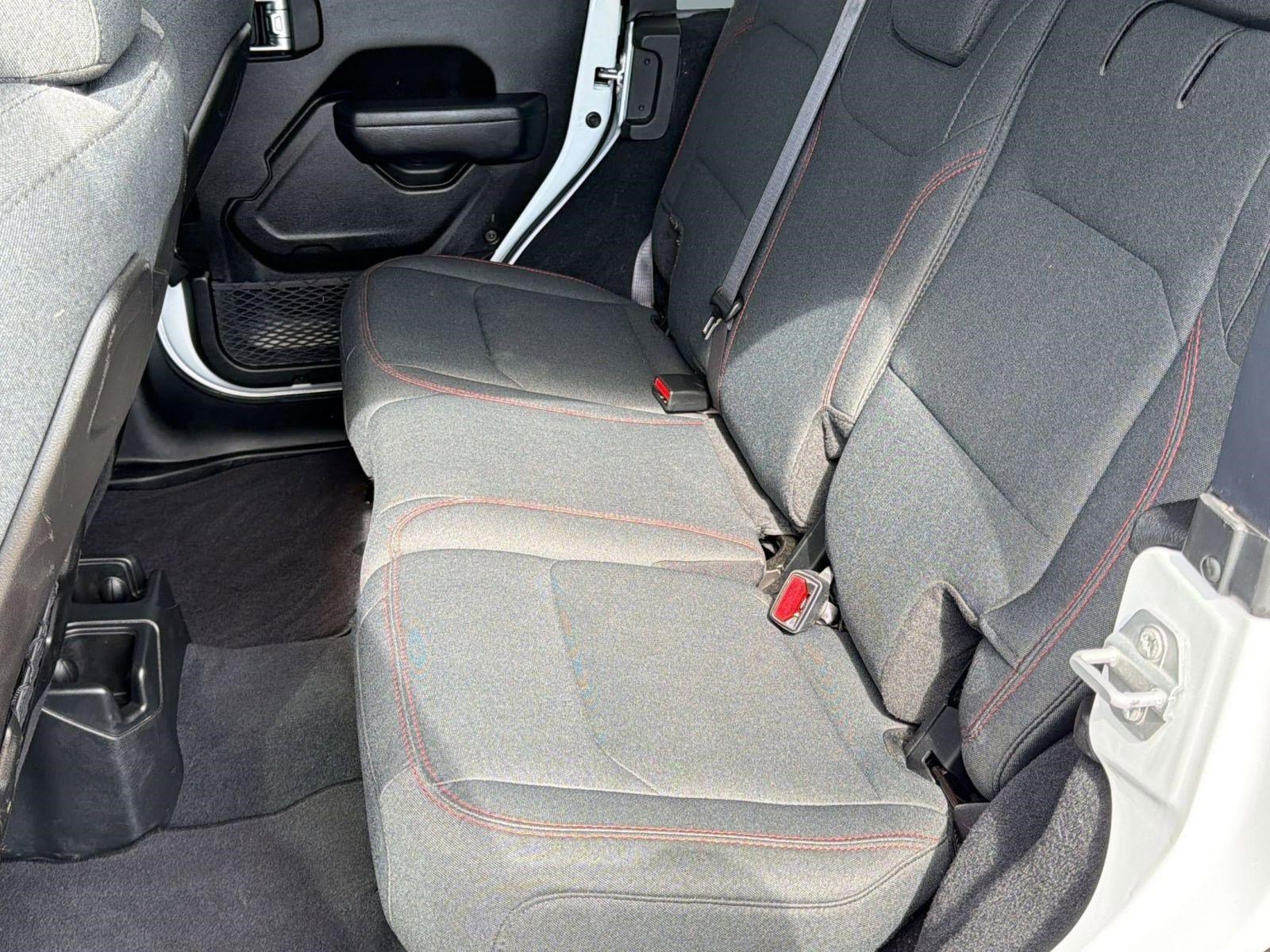 Used 2025 Jeep Wrangler Unlimited Rubicon image 13