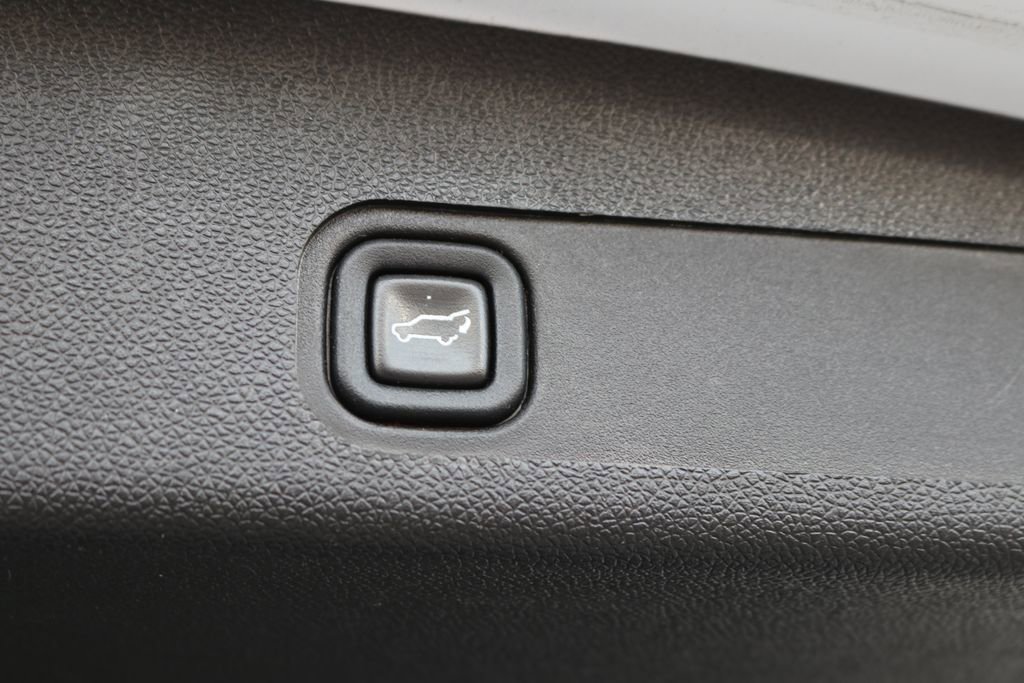 Used 2014 Chevrolet Tahoe LT w/ Luxury Package image 27