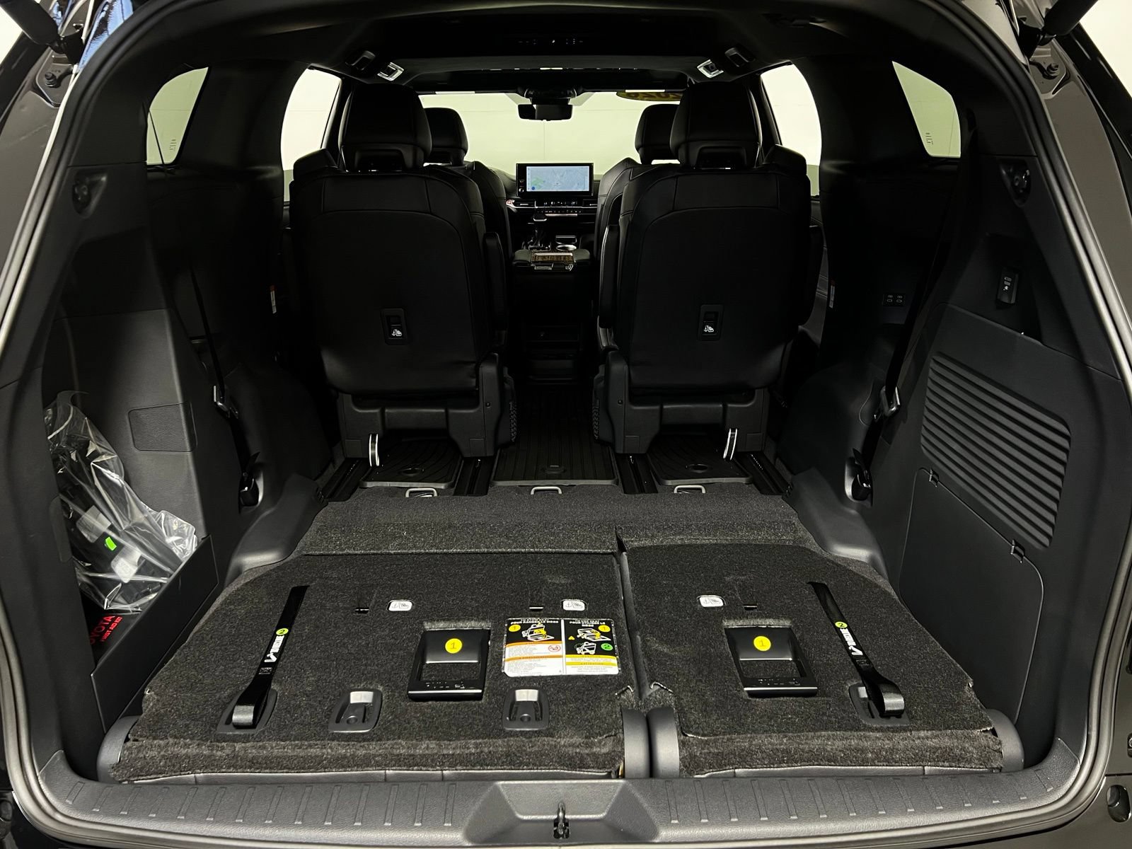 Used 2026 Toyota Sienna Limited FWD image 30