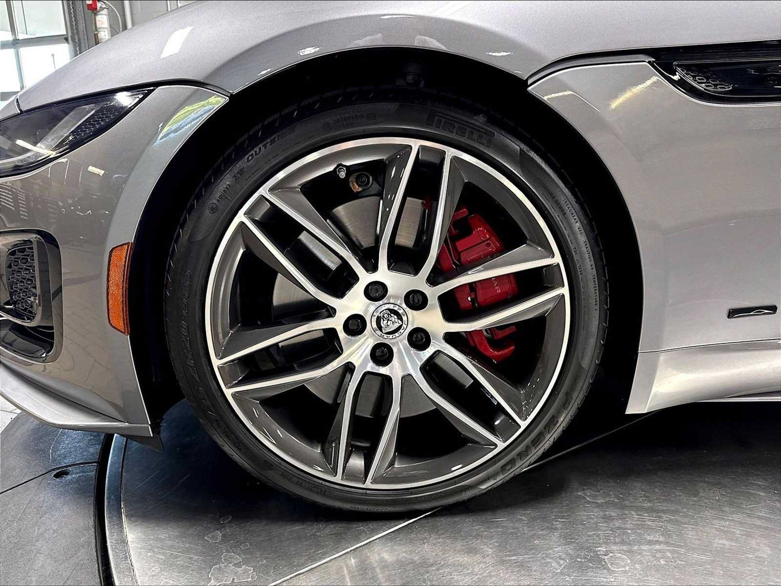 Used 2024 Jaguar F-TYPE Convertible AWD image 13