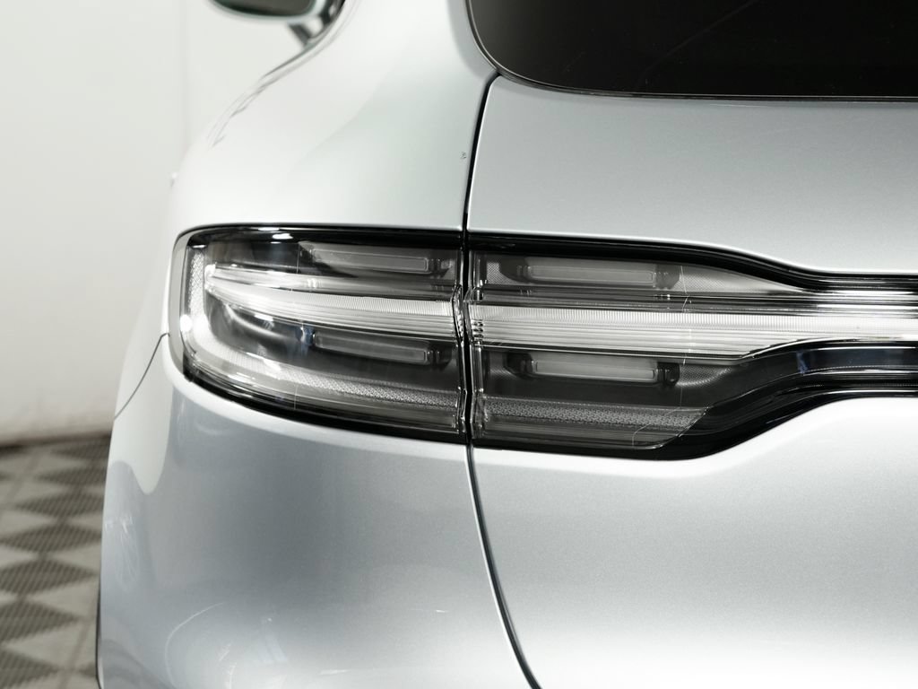 New 2026 Porsche Macan AWD/4WD image 12
