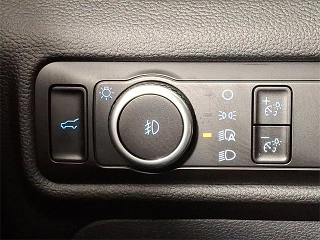 Used 2023 Ford Explorer XLT w/ Equipment Group 202A image 25