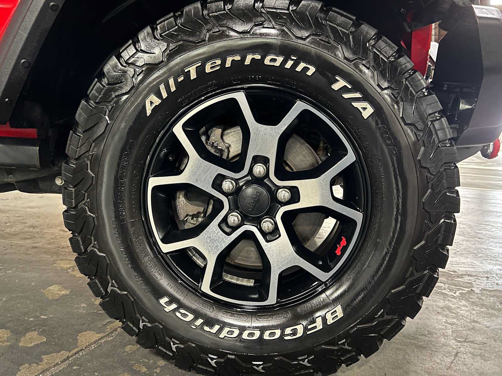 Used 2018 Jeep Wrangler Rubicon AWD/4WD image 9