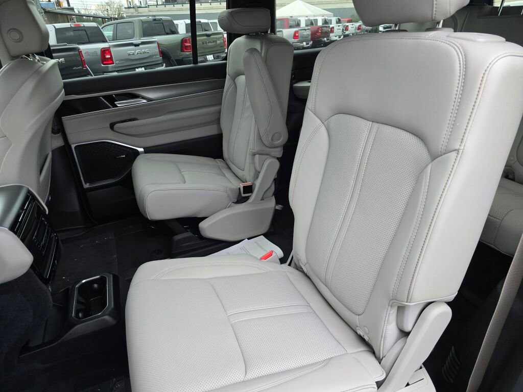 New 2025 Jeep Wagoneer Series II image 21