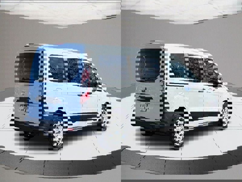 Used 2022 Ford Transit Connect XL image 3