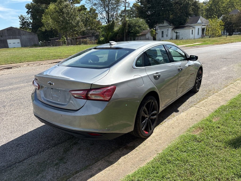 Used 2024 Chevrolet Malibu LT w/ Redline Edition image 6