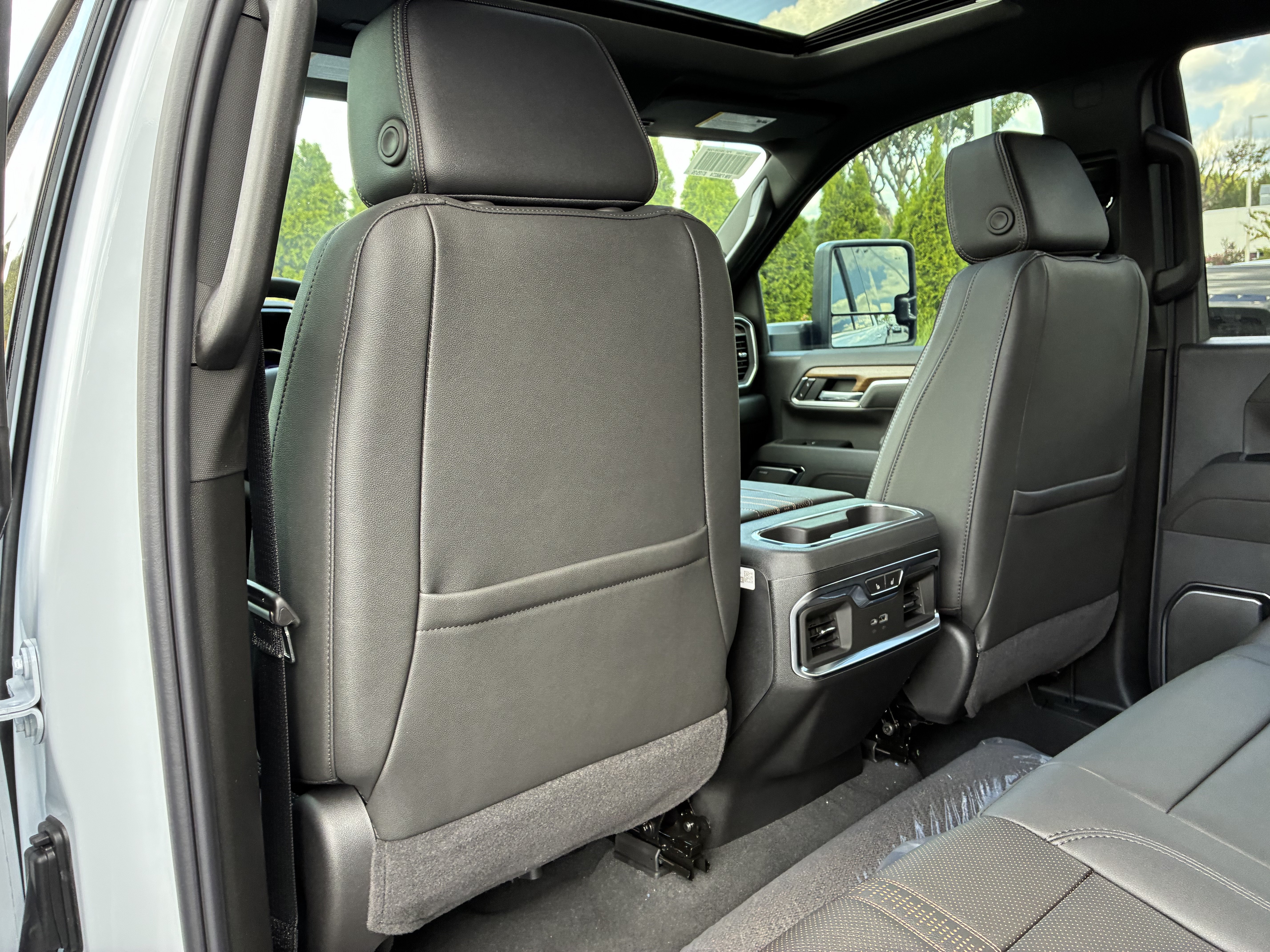 New 2026 Chevrolet Silverado 3500 High Country w/ High Country Premium Package AWD/4WD image 17