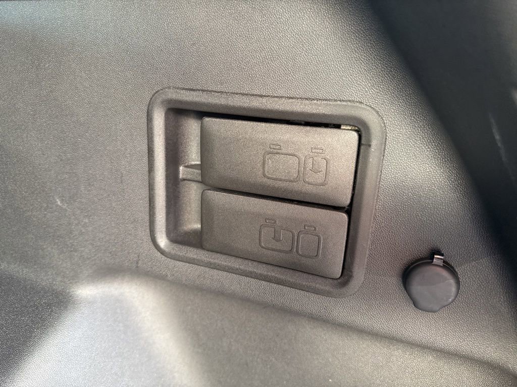 Certified 2023 Chevrolet Equinox LT image 23