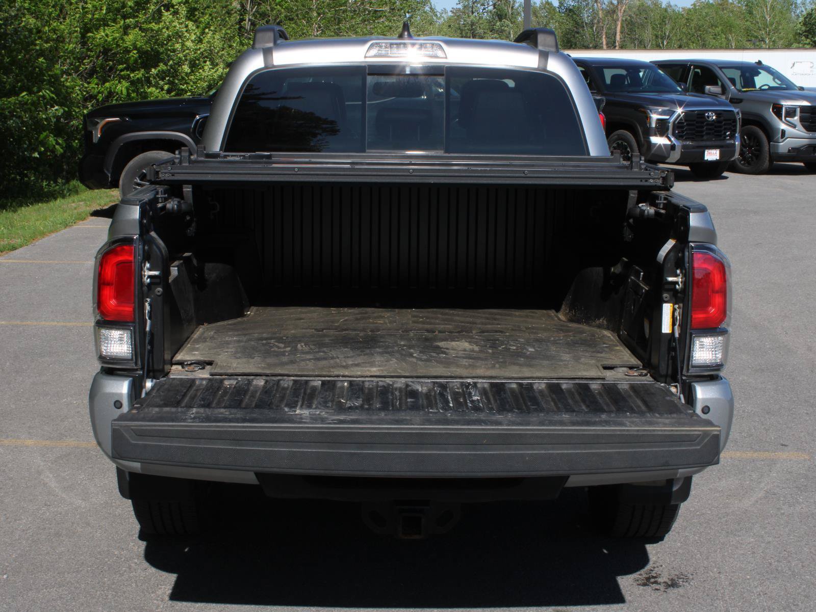 Used 2023 Toyota Tacoma Limited AWD/4WD image 7
