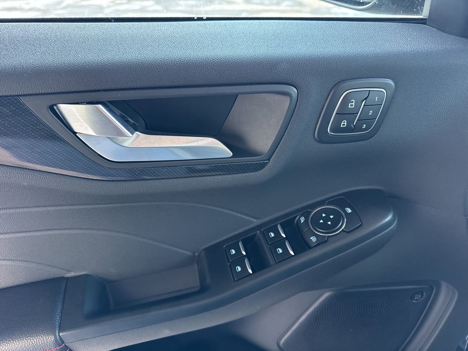 Certified 2024 Ford Escape ST-Line Select w/ Tech Pack #2 image 24