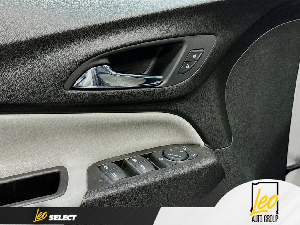 Used 2020 Chevrolet Equinox LS w/ LS Convenience Package AWD/4WD image 20