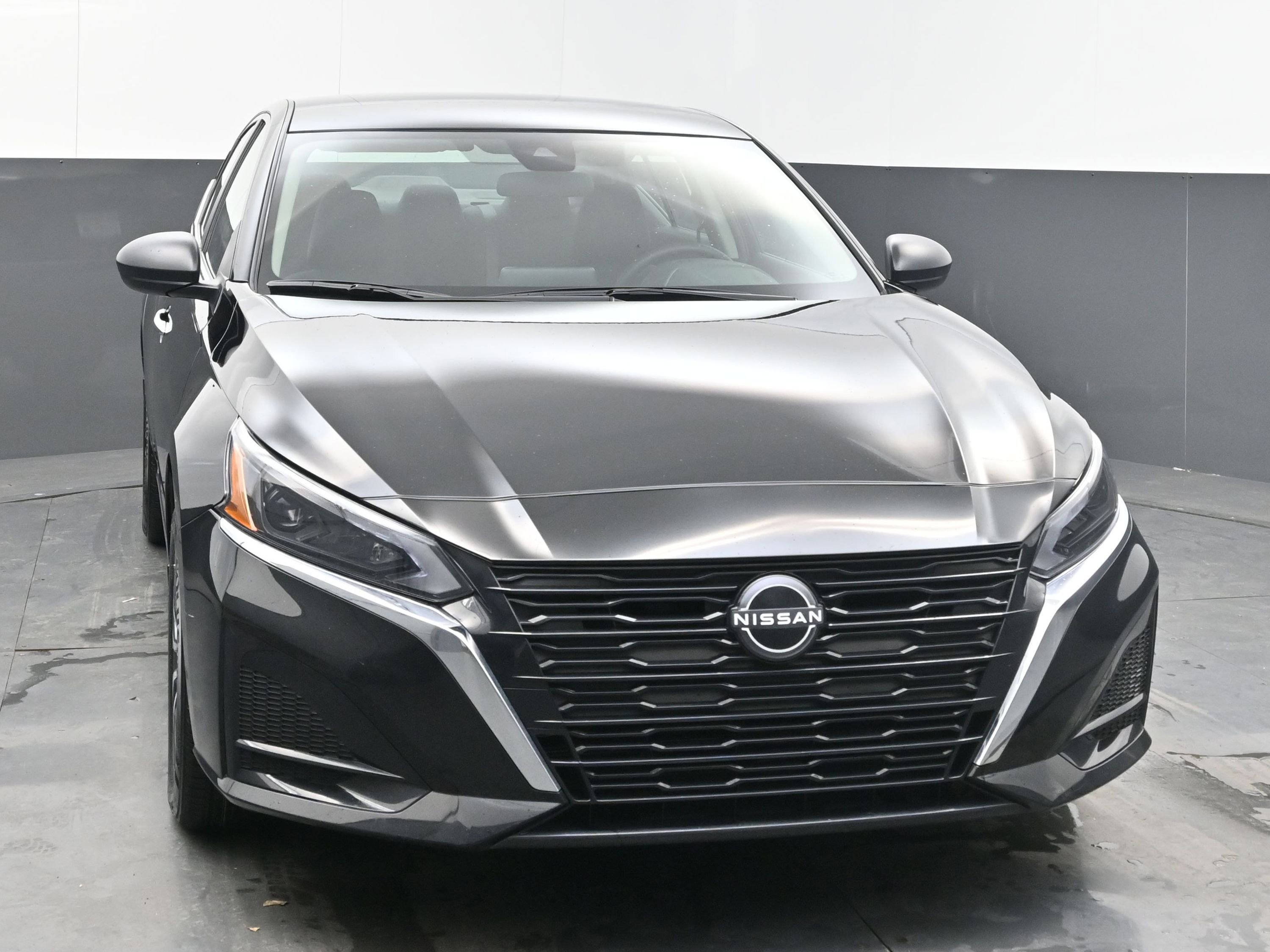 Certified 2025 Nissan Altima 2.5 SV image 2