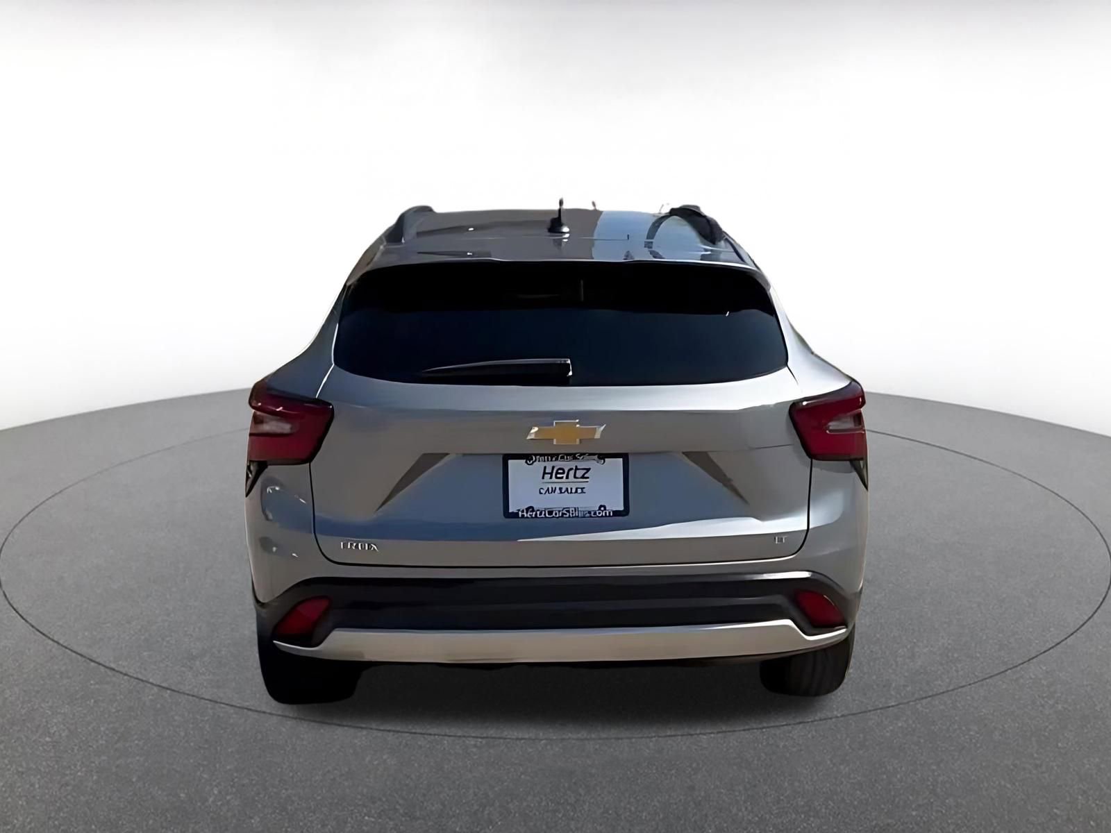 Used 2025 Chevrolet Trax LT w/ LT Convenience Package FWD image 12