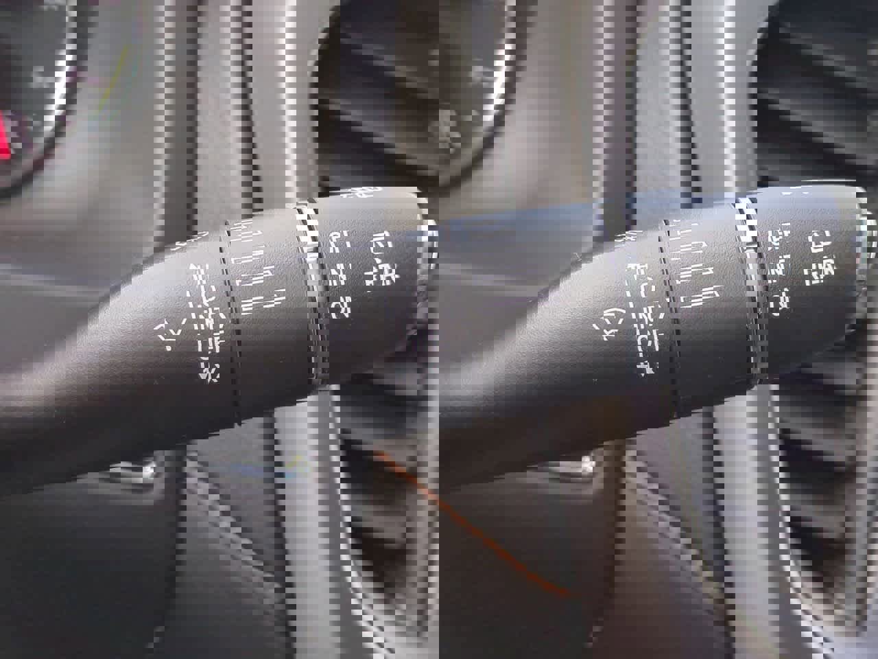 Used 2023 GMC Acadia AT4 w/ Technology Package image 27