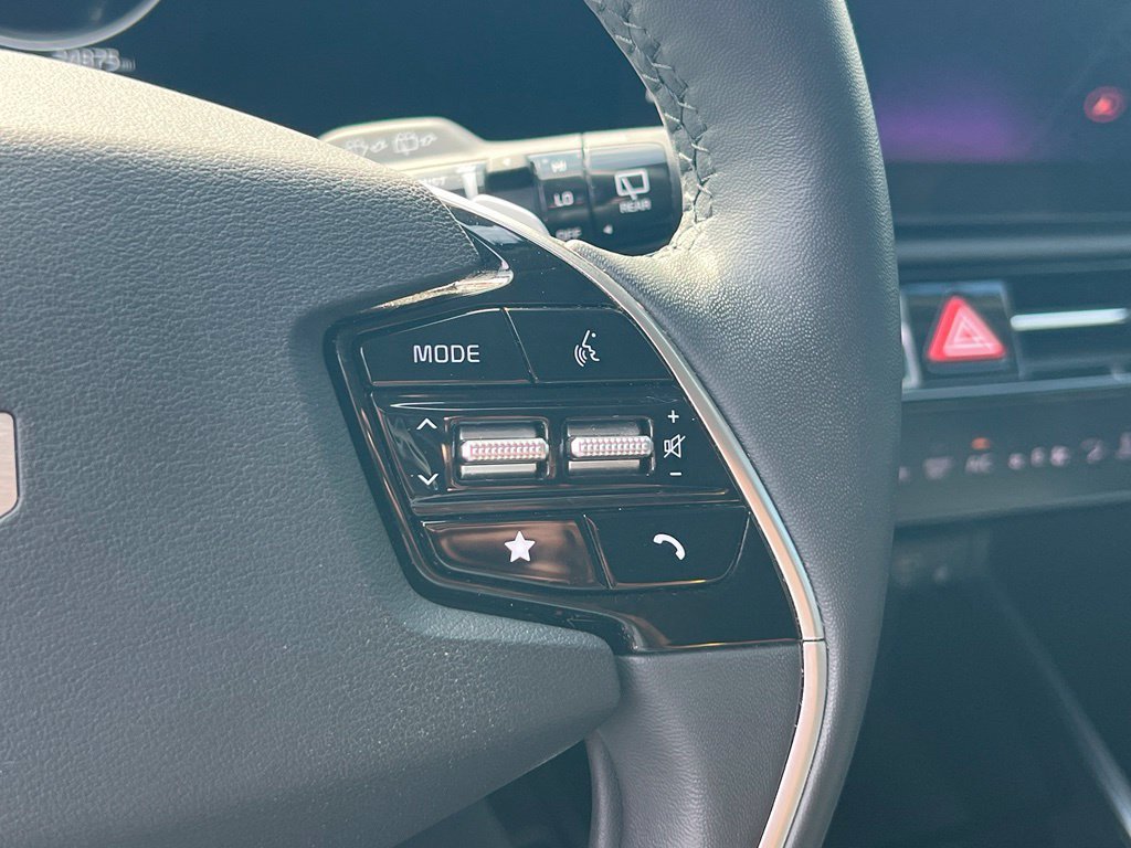 Certified 2023 Kia Niro Wave FWD image 22