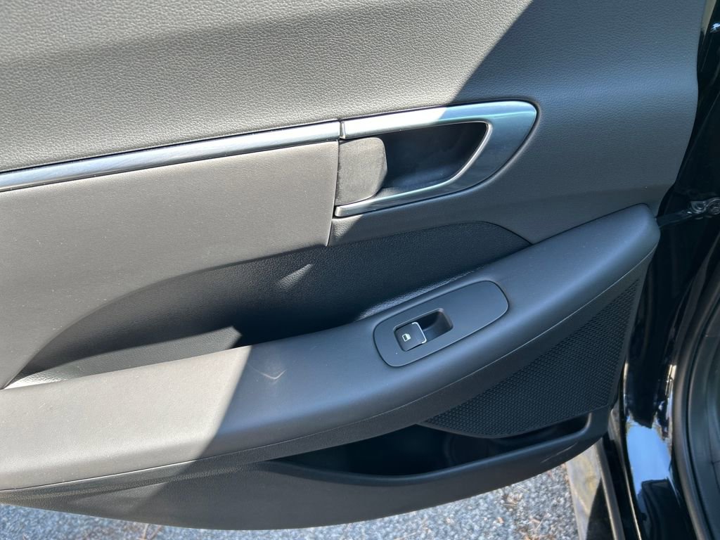 Used 2022 Hyundai Sonata SEL w/ Preferred Accessory Package image 24