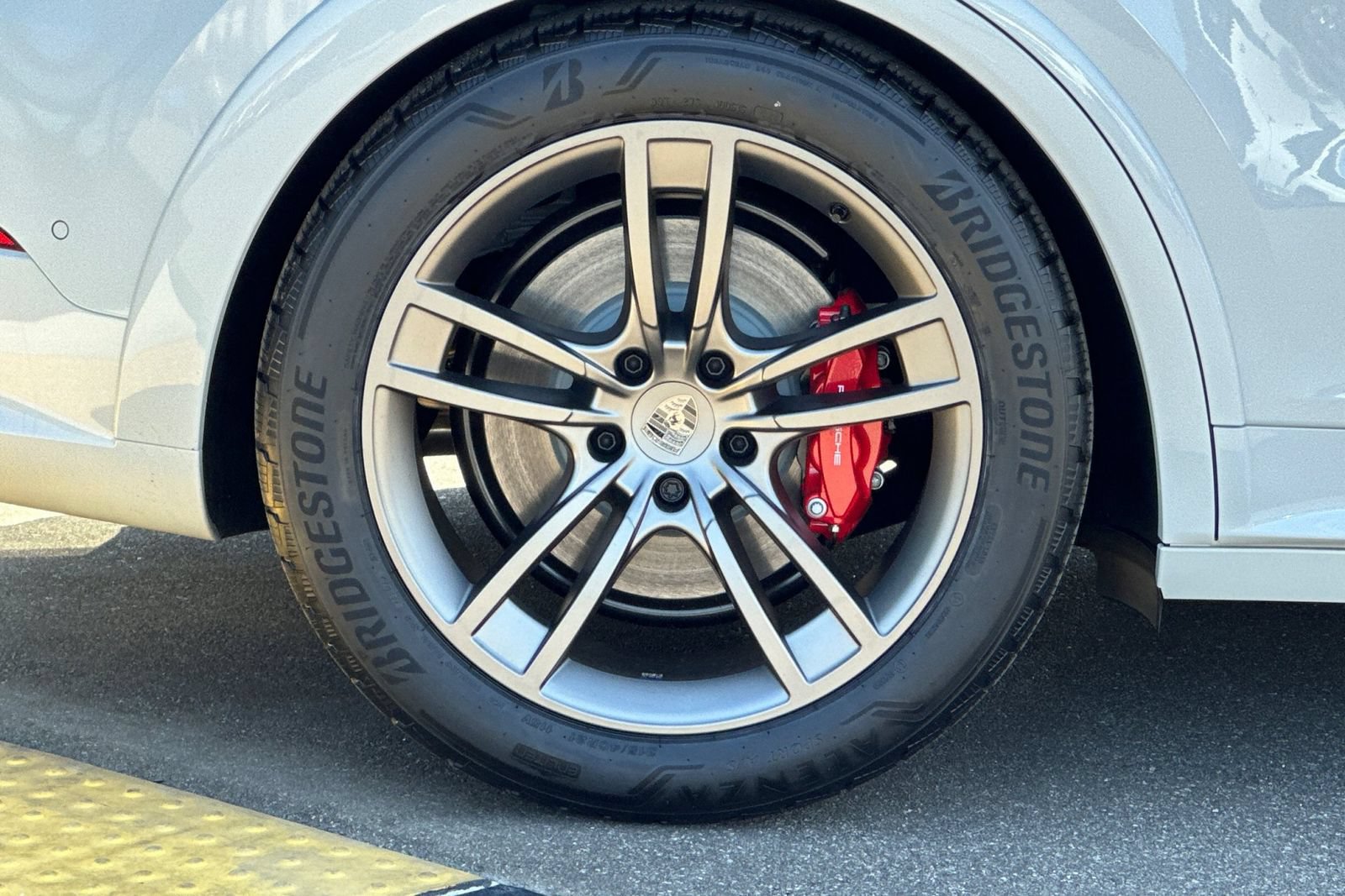 New 2025 Porsche Cayenne Turbo AWD/4WD image 44