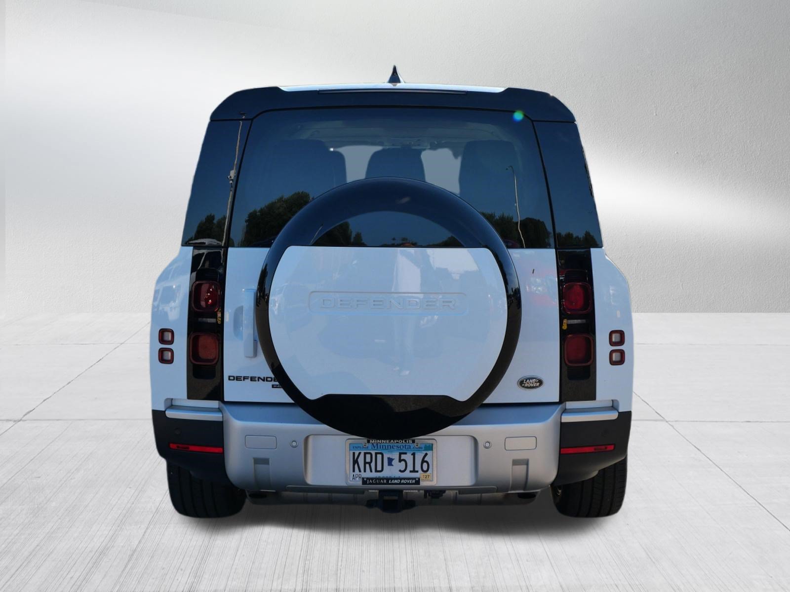 Used 2023 Land Rover Defender 130 SE AWD/4WD image 6