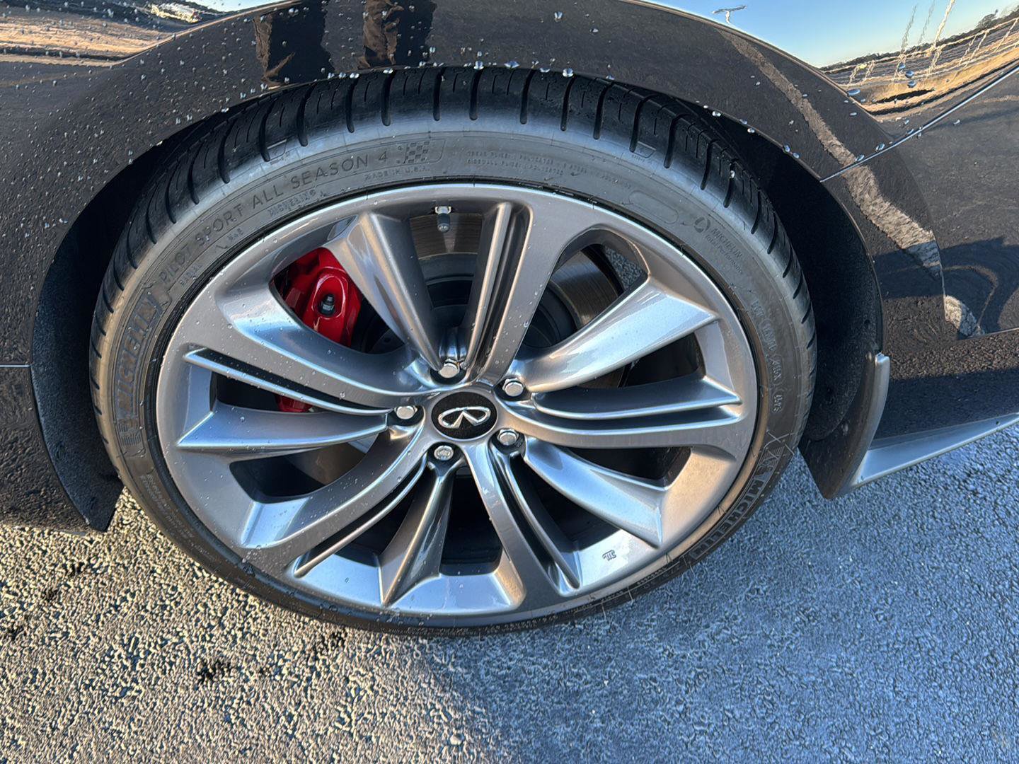 Used 2022 INFINITI Q60 Red Sport 400 w/ Carbon Fiber Package image 30