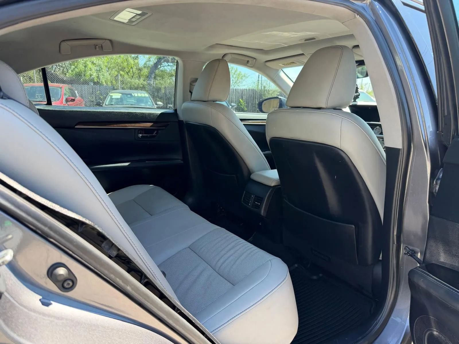 Used 2016 Lexus ES 350 w/ Premium Package w/Wood Trim FWD image 13