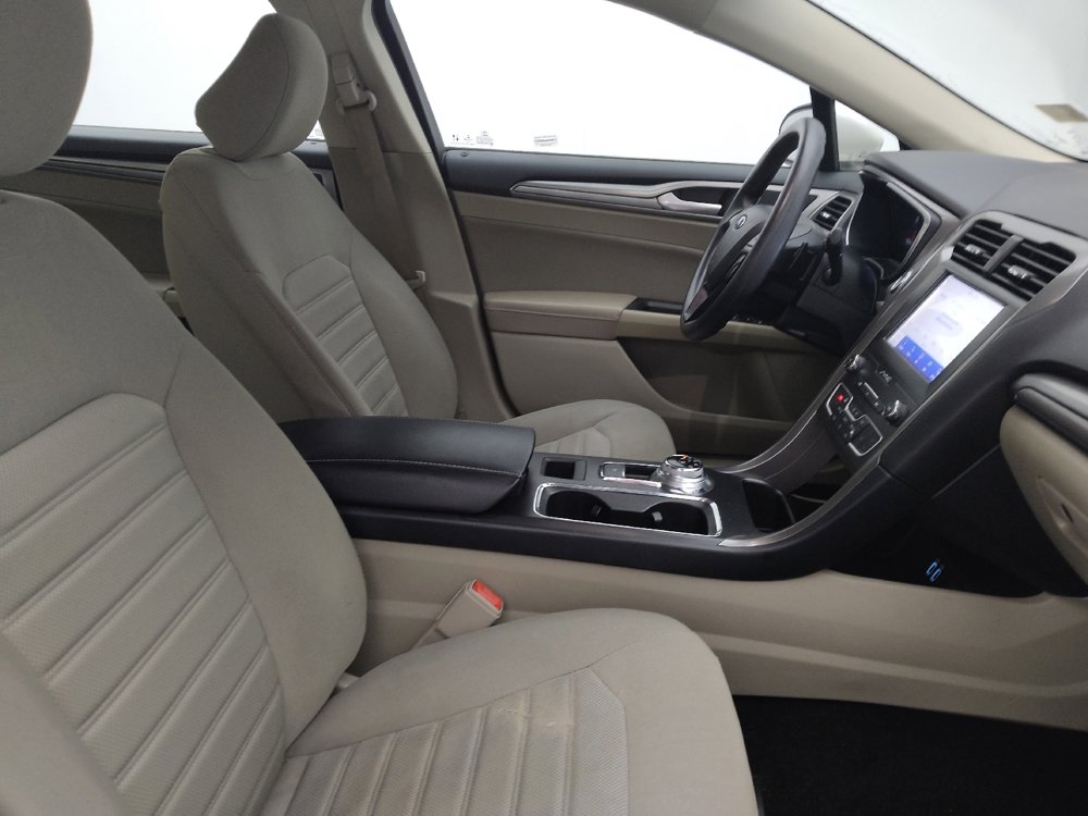 Used 2020 Ford Fusion SE AWD/4WD image 21