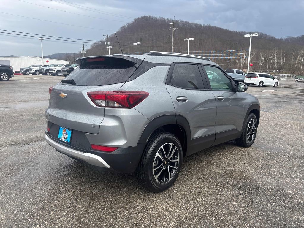 Used 2025 Chevrolet TrailBlazer LT image 5