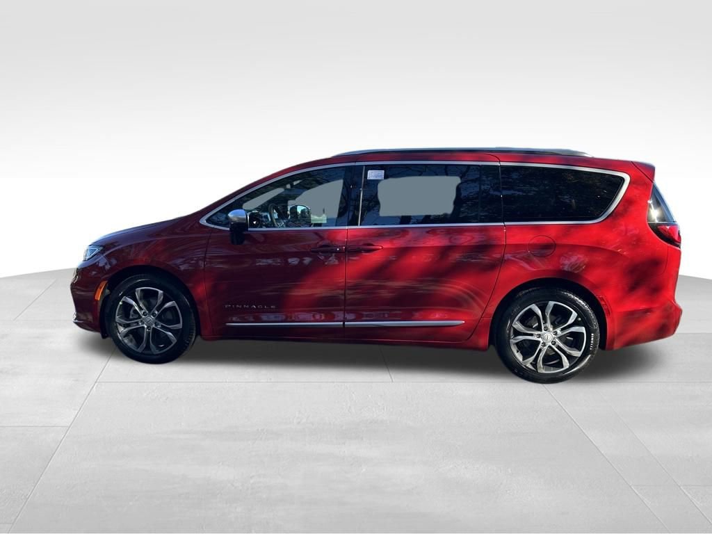 New 2026 Chrysler Pacifica Pinnacle image 3