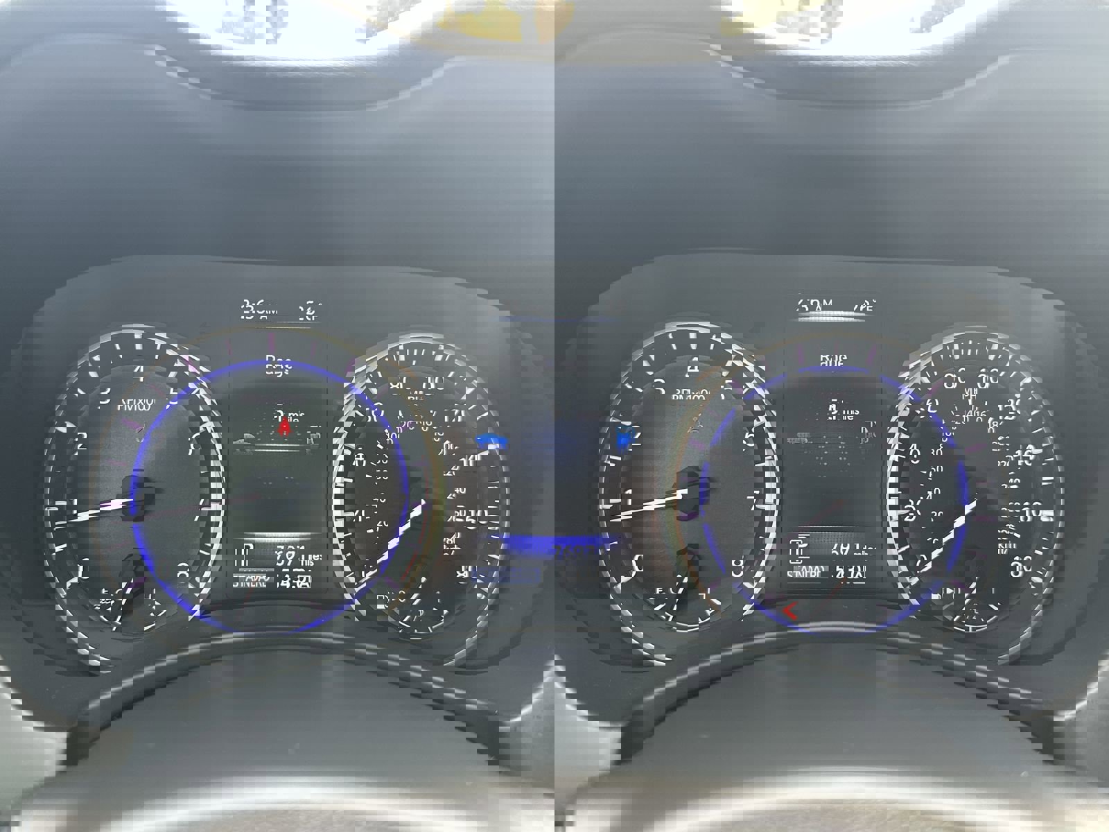 Used 2017 INFINITI Q60 w/ Premium Plus Package 2.0T image 23