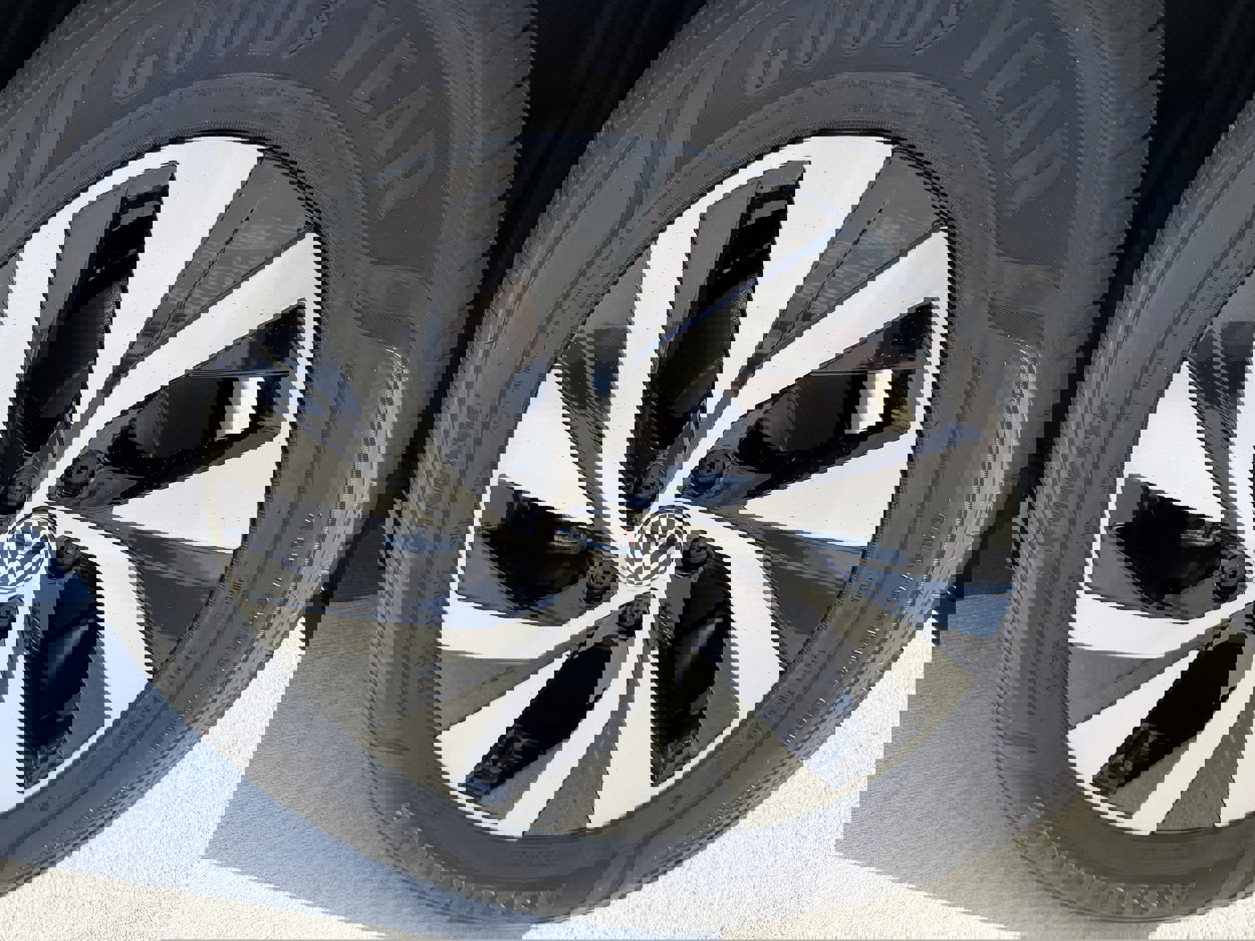 New 2026 Volkswagen Tiguan S image 29