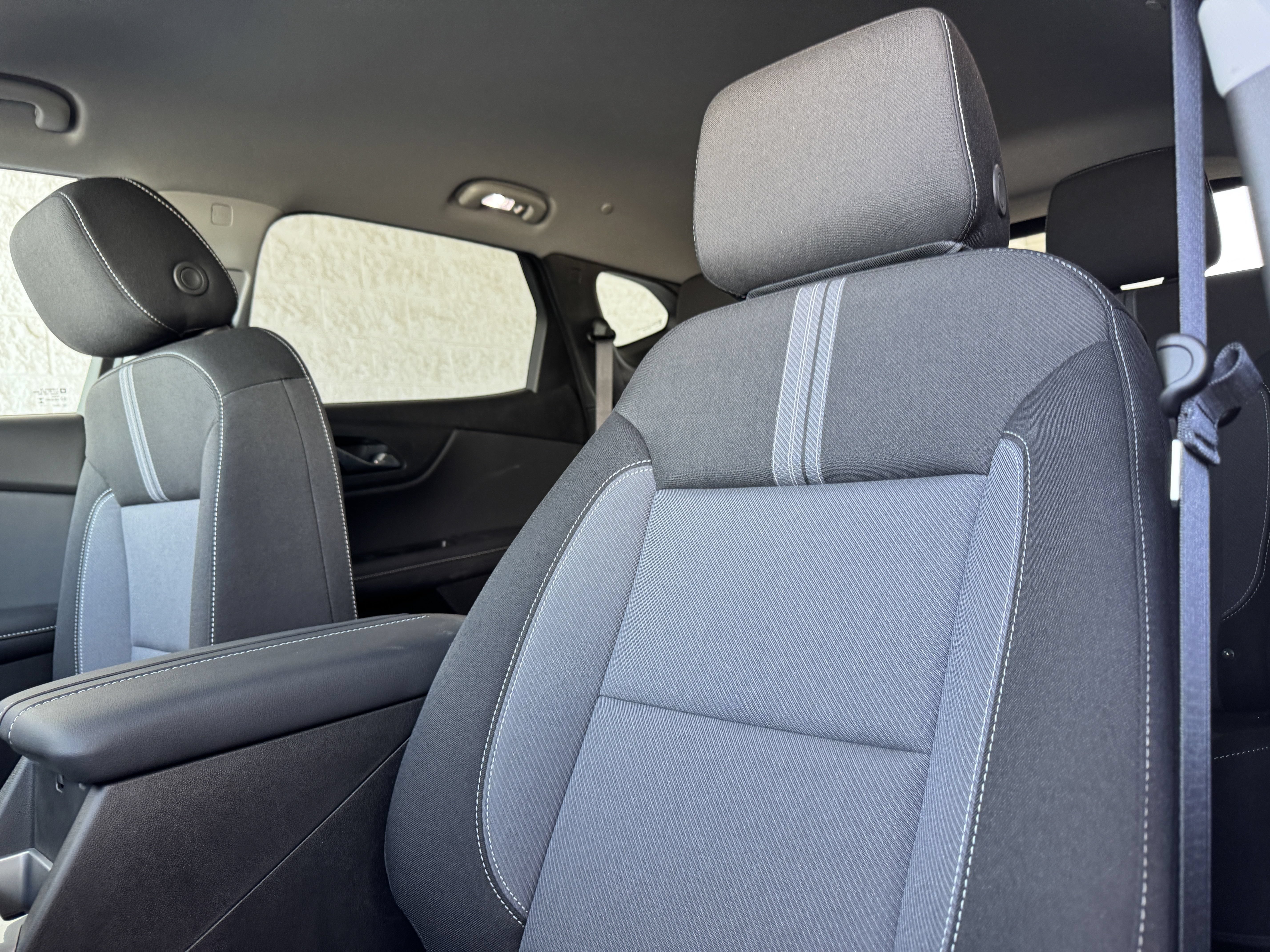 New 2025 Chevrolet Blazer LT w/ Midnight/Sport Edition FWD image 12
