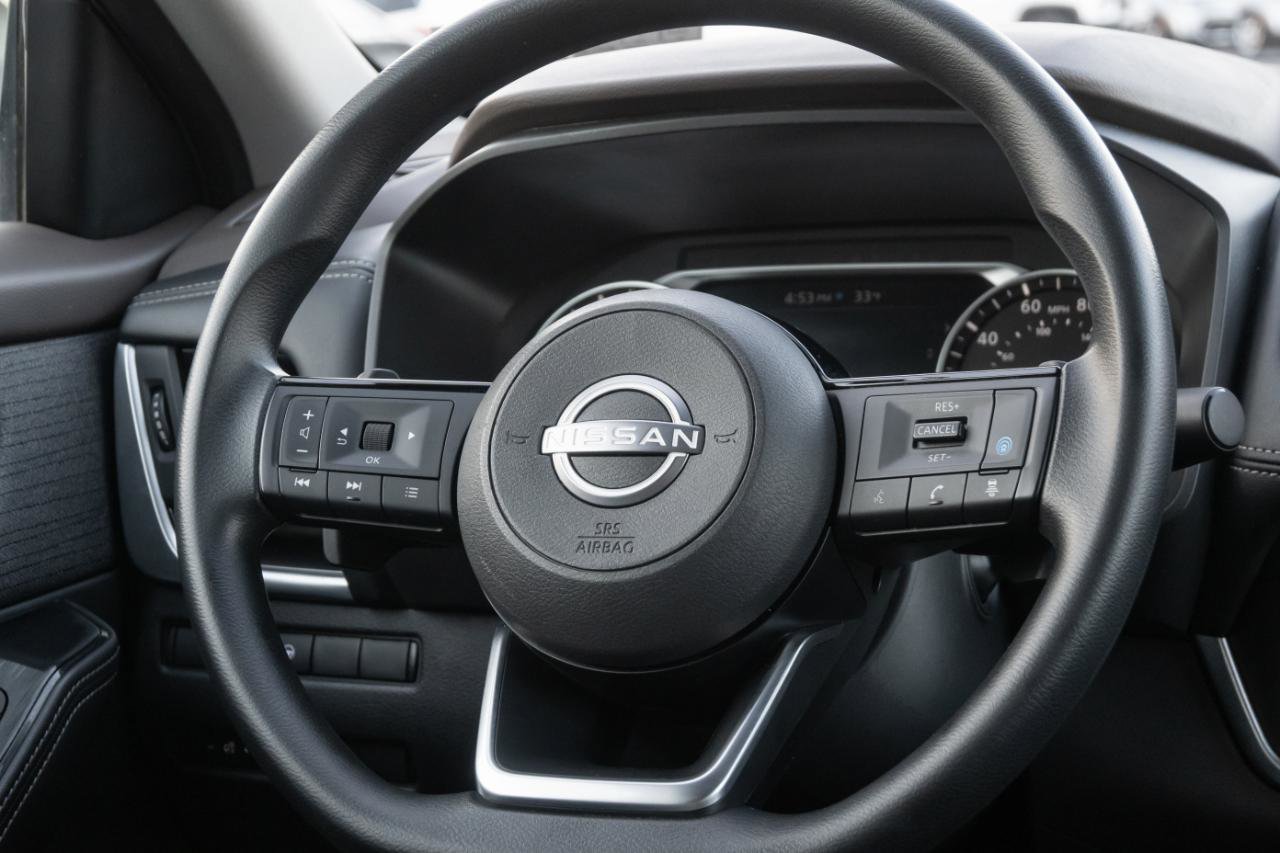 Used 2023 Nissan Rogue SV FWD image 26