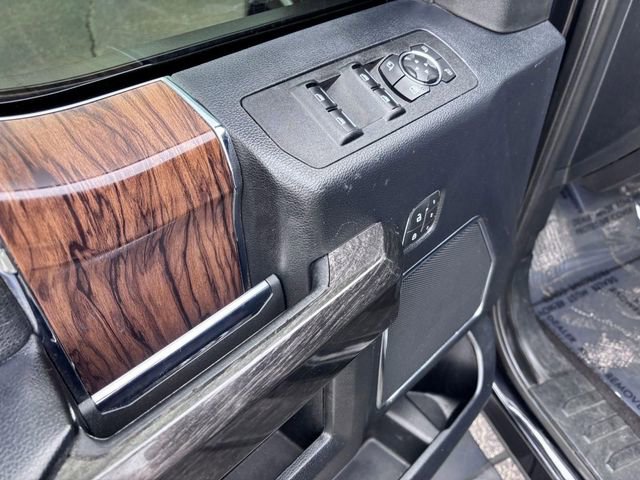 Used 2020 Ford F150 Lariat image 13