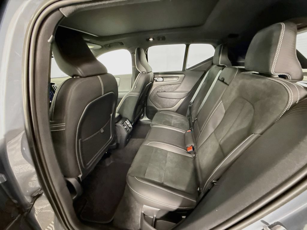Used 2023 Volvo XC40 Recharge Plus AWD/4WD image 26