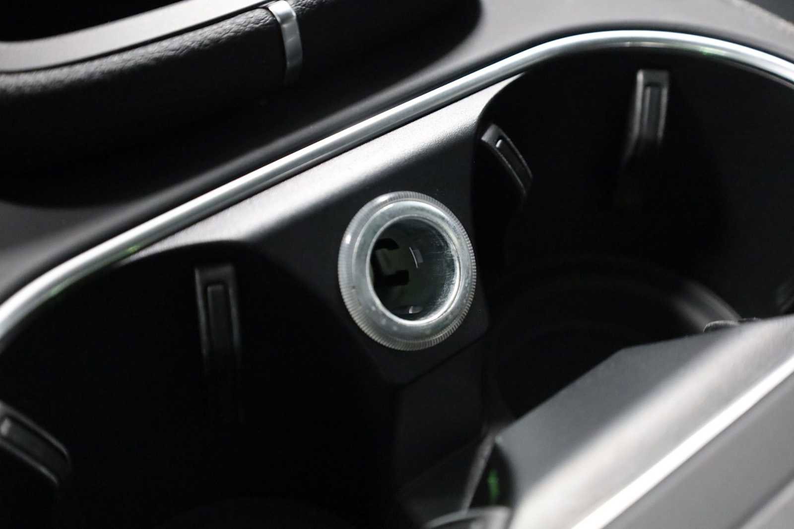 Used 2021 Porsche Cayenne image 35