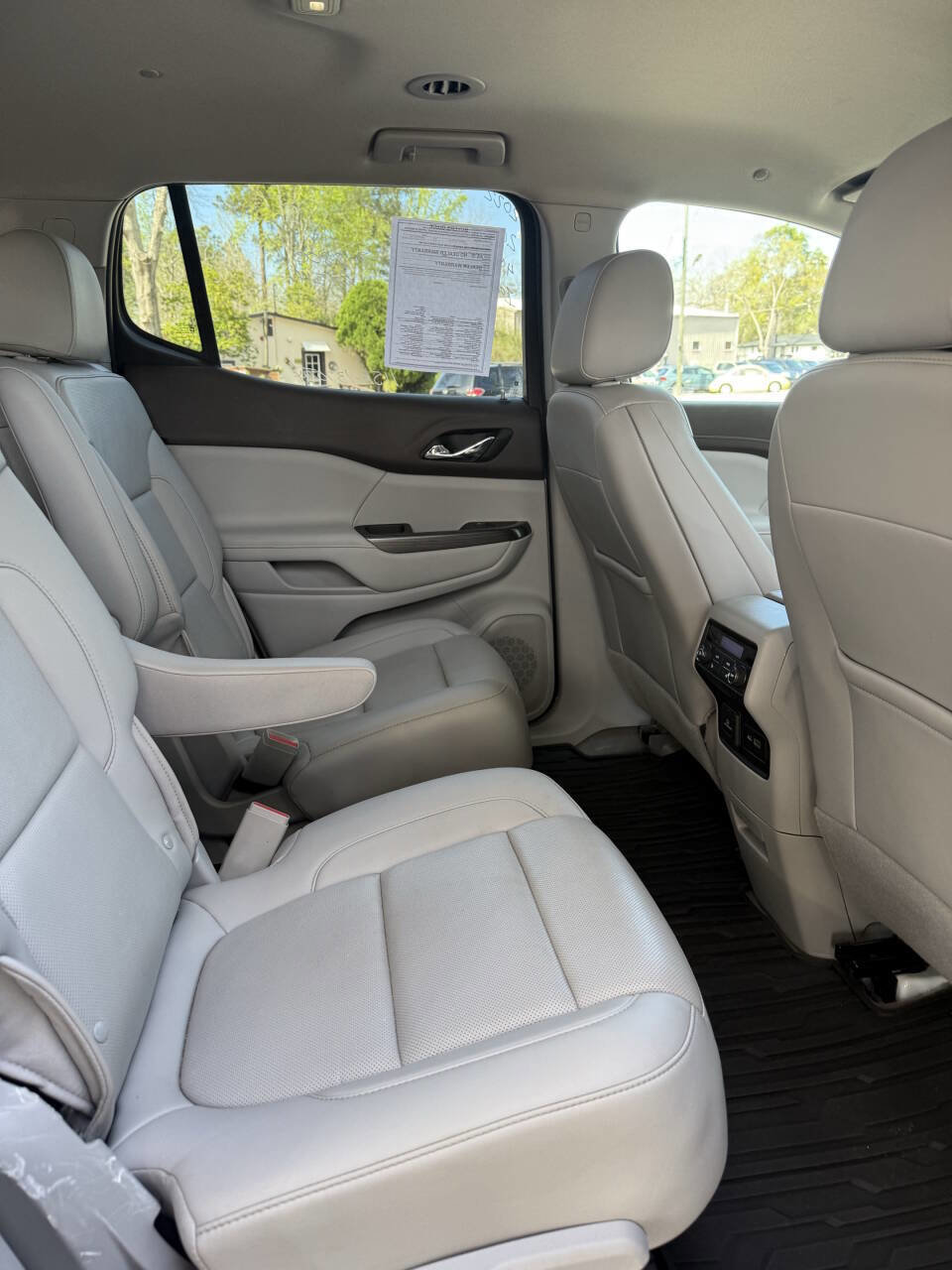 Used 2022 GMC Acadia SLT w/ Technology Package image 19