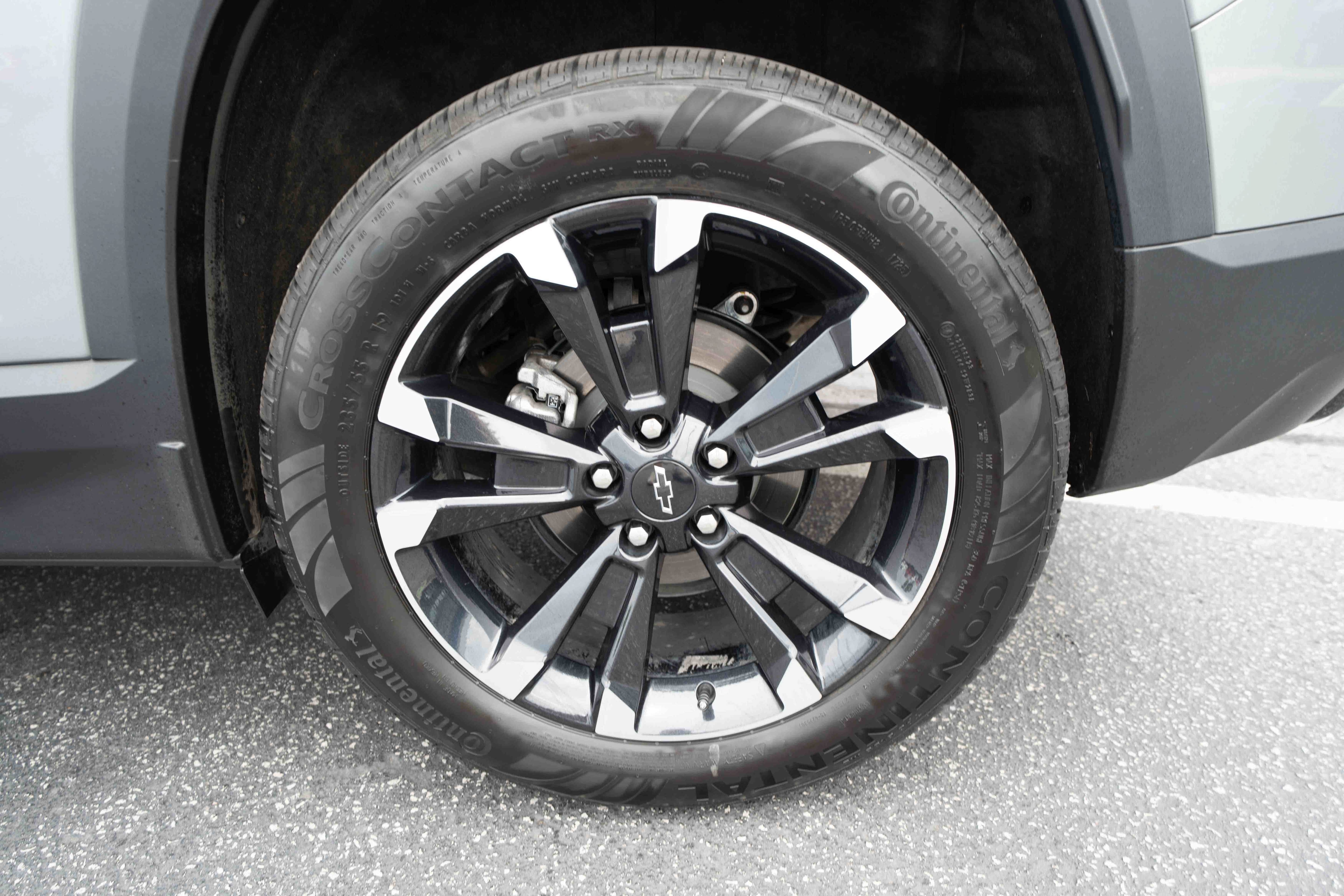 Used 2026 Chevrolet Equinox RS w/ LPO, Floor Liner Package AWD/4WD image 30