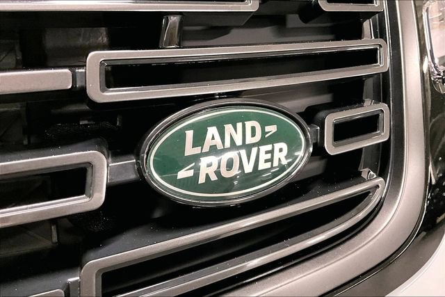 Certified 2026 Land Rover Range Rover Velar Dynamic SE AWD/4WD image 32