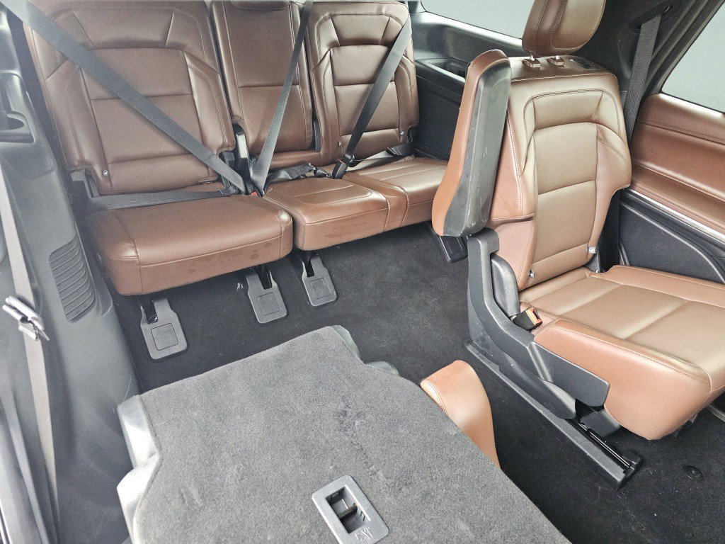 Used 2025 Lincoln Navigator Reserve image 5