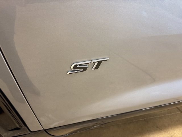 Used 2025 Buick Enclave Sport Touring FWD image 11