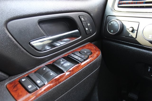 Used 2011 Chevrolet Avalanche LT w/ Luxury Package image 24