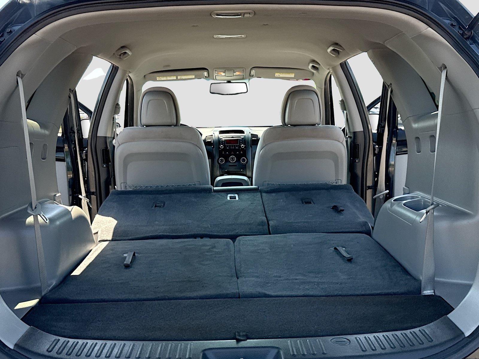 Used 2012 Kia Sorento LX w/ Convenience Pkg FWD image 7