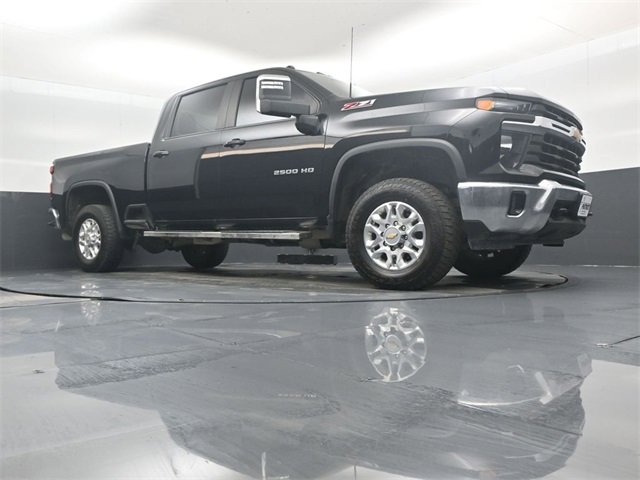 Used 2024 Chevrolet Silverado 2500 LT image 37