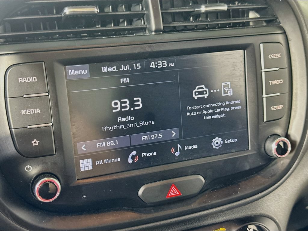 Used 2022 Kia Soul LX FWD image 25