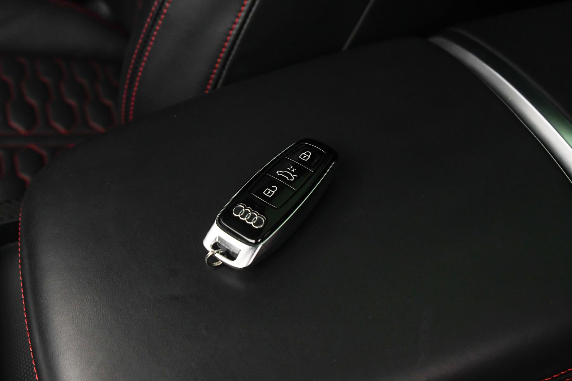 Used 2021 Audi RS Q8 4.0T w/ Black Optic Package image 21