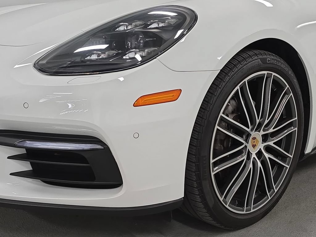 Used 2020 Porsche Panamera image 11