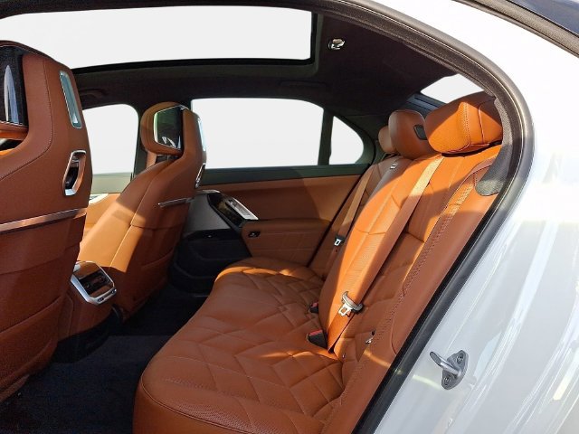 New 2026 BMW 750e xDrive w/ Executive Package AWD/4WD image 9