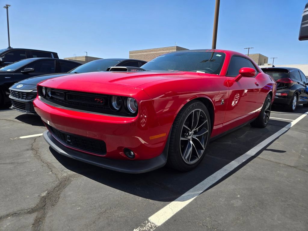 Used 2016 Dodge Challenger R/T Scat Pack RWD image 2