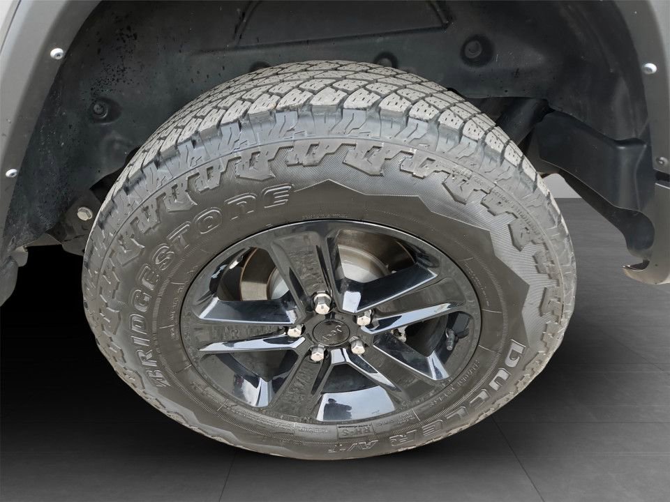 Used 2023 Jeep Wrangler Altitude image 34