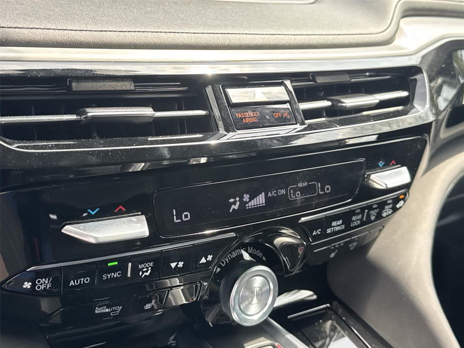 Used 2023 Acura MDX SH-AWD w/ Technology Package image 29